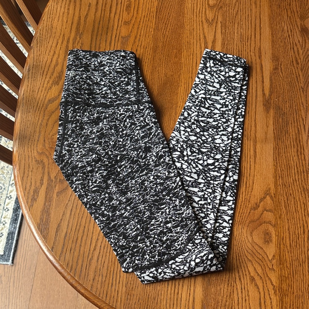 Lululemon Black and White Leggings